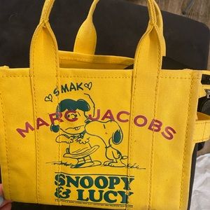 Selling Authentic Marc Jacobs Snoopy The Tote Bag (Mini)